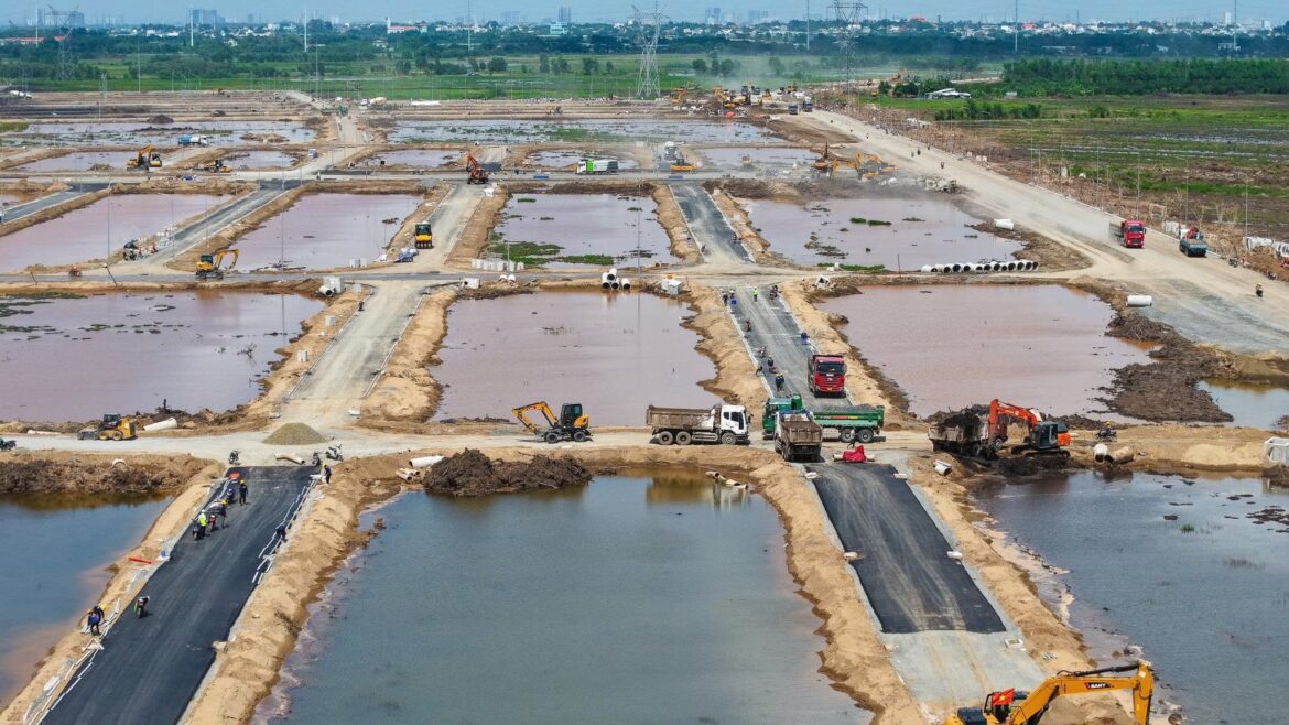Lý do nên mua dự án VinHomes Hóc Môn